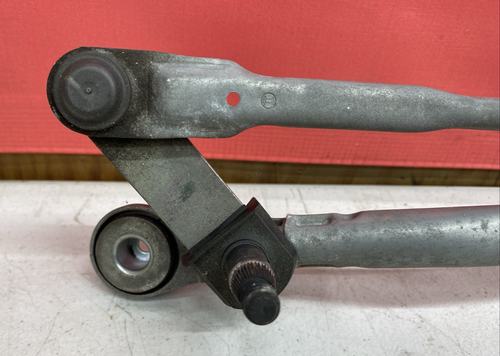 2018 Porsche Cayenne GTS 958.2 Windshield Wiper Linkage 7P0955023 - Bild 2 von 9