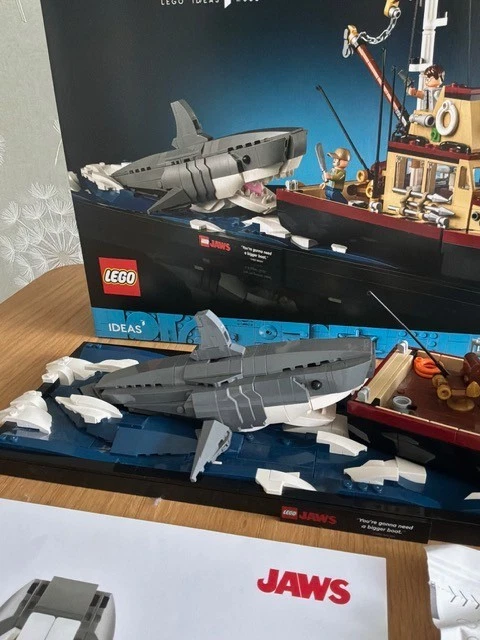 LEGO Ideas 21350 Jaws, photo 3 of 5