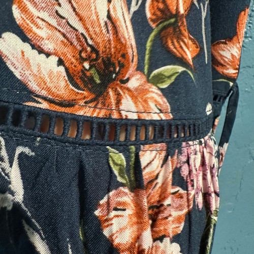 Vestido de sol floral Xhiliation talla pequeño recortes Pretty Cottage Boho Mini Micro - Imagen 3 de 9