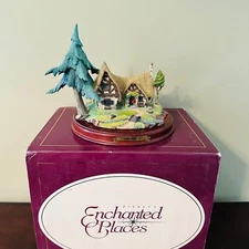 WDCC Disney’s Enchanted Places Snow White and The Seven Dwarfs Cottage with COA