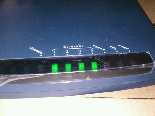 Motorola Netopia 3347-02 4-Port 10/100 Wireless G Router (3347-02) - Picture 2 of 11