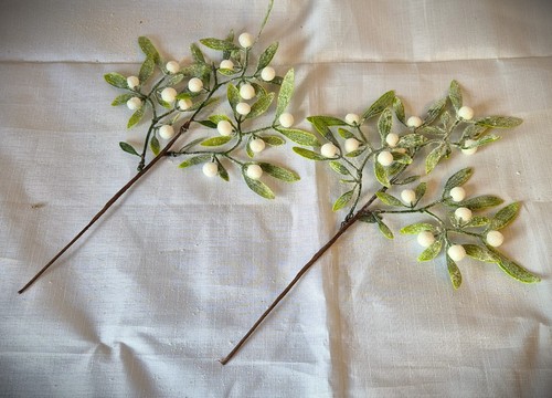 Artificial Flowers Mistletoe Christmas Bouquet Plants Spray Fern Ivy Festive - Picture 8 of 17