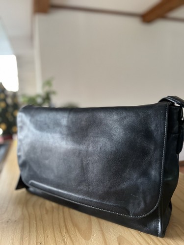 Tumi Harrison matthew 63014 D leather black flap messenger bag - Picture 2 of 15
