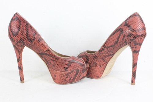 Brian Atwood Vero Cuoio Red Slip-On Heels Sandals Women's Size 8 Snakeskin - Picture 9 of 9