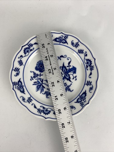 Blue Danube Blue Onion Bread Dessert Plates 6 3/4" (set of 4) Nice! - Picture 4 of 8