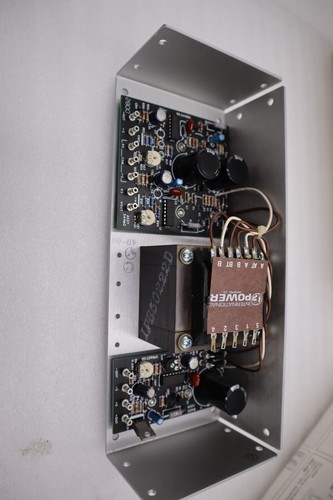 NEW IN BOX International Power IHBAA-40W Triple Out Power Supply STOCK H1010 - Picture 3 of 4