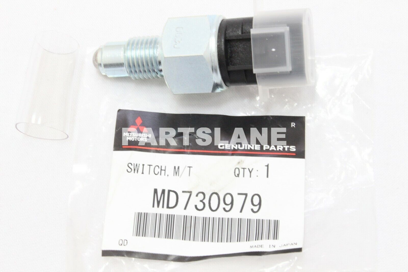 MD730979 Mitsubishi OEM Genuine SWITCH, M/T G/SHF B/UP LAMP