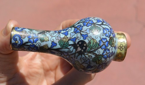 Petit vase chinois 19ème émaillé cloisonné doré tabatière insecte fleur - Photo 2 sur 12