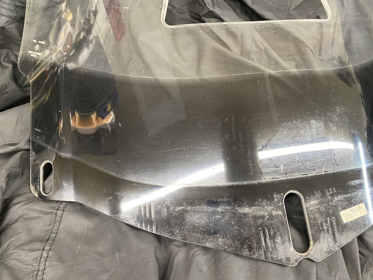 、 Honda Goldwing GL 1800 OEM Windshield Wind Screen 64100-MCA