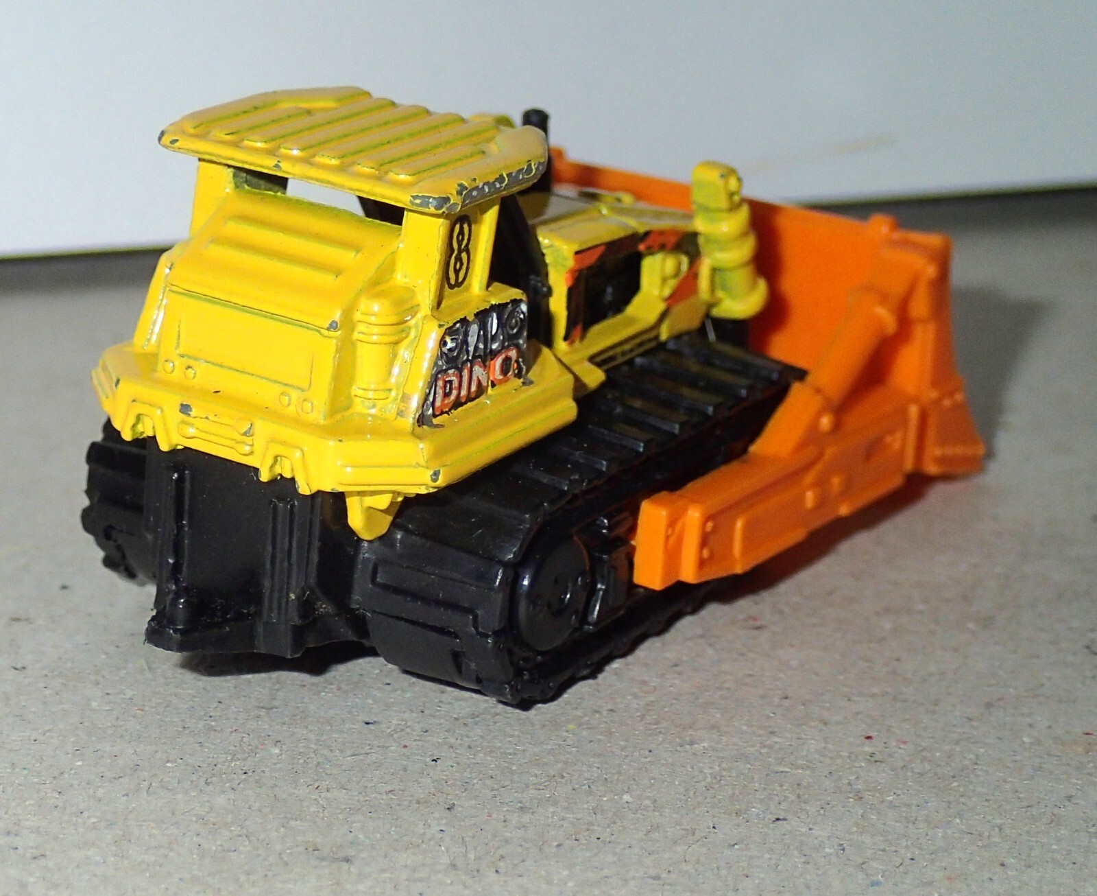 Die Cast 2006 Matchbox Excavator MB707 Ground Breaker GC Playwear 7.4