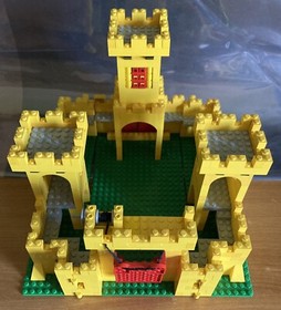LEGO 375 YELLOW CASTLE VINTAGE COMPLETE NO INSTRUCTIONS No Box Castle Medieval