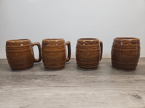 Set di quattro tazze alte 4" vintage a botte come marrone - Foto 2 di 7