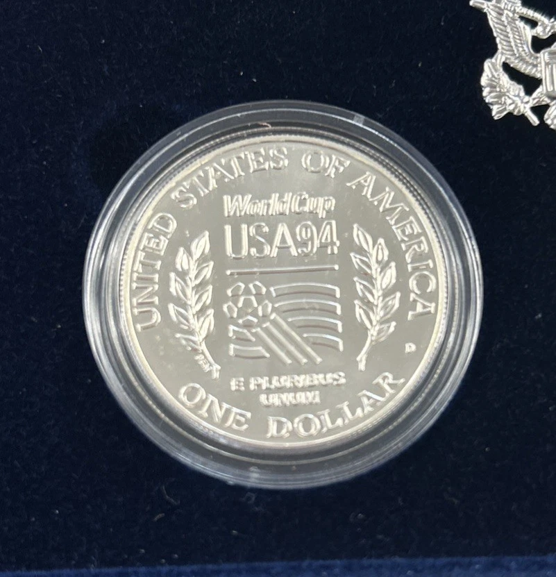 1994 World Cup Commemorative Uncirculated Two-Coin Set With COA - Image 4 of 4