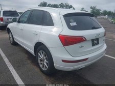 Used Front Center Interior Rear View Mirror fits: 2011 Audi Q5 w/automatic dimmi