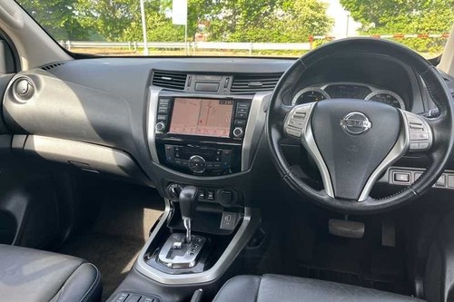 2021 Nissan Navara 2.3 dCi N-Guard Pickup Double Cab 4dr Diesel Auto 4WD Euro 6 - Picture 12 of 24