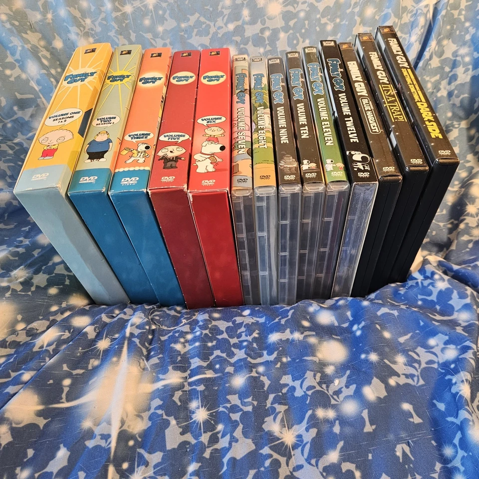 15 Lot Of Family Guy Volumes 1-12, 3 Star Wars Parody Films - Untested Discs - Image 4 of 4