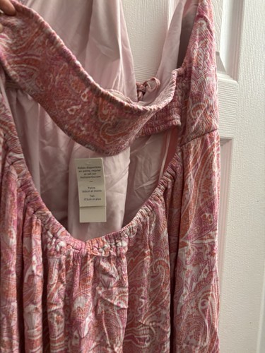 Hollister Women’s Pink Paisley Halter Maxi Dress With Slit. Size: XL. NWT - Picture 4 of 6