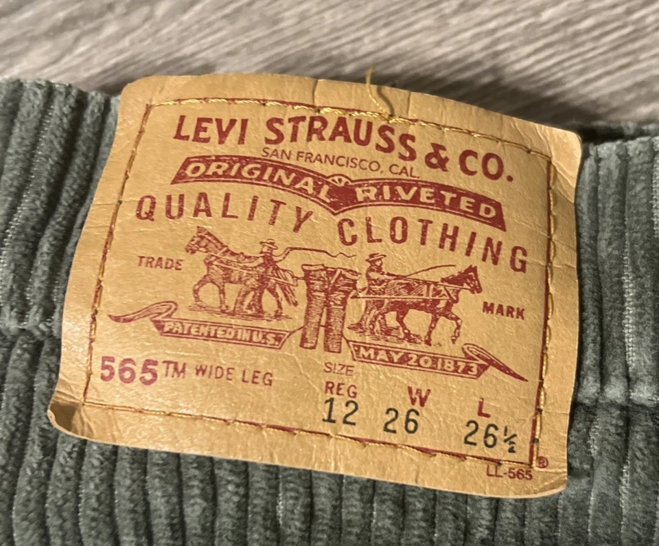 Levi’s 565 Vintage Wide Leg Green Corduroy Pants Size 12 (26x26.5) Made In USA - Image 2 of 4
