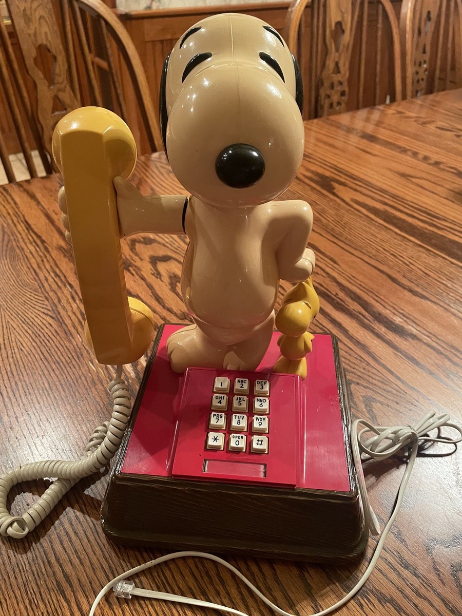 Vintage Peanuts Snoopy Woodstock Phone Push Button Telephone