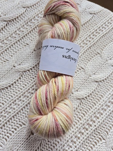 Phydeaux Yarns worsted 100% merino wool (hand dyed luxury yarn) 215 yds/100g - Picture 2 of 2