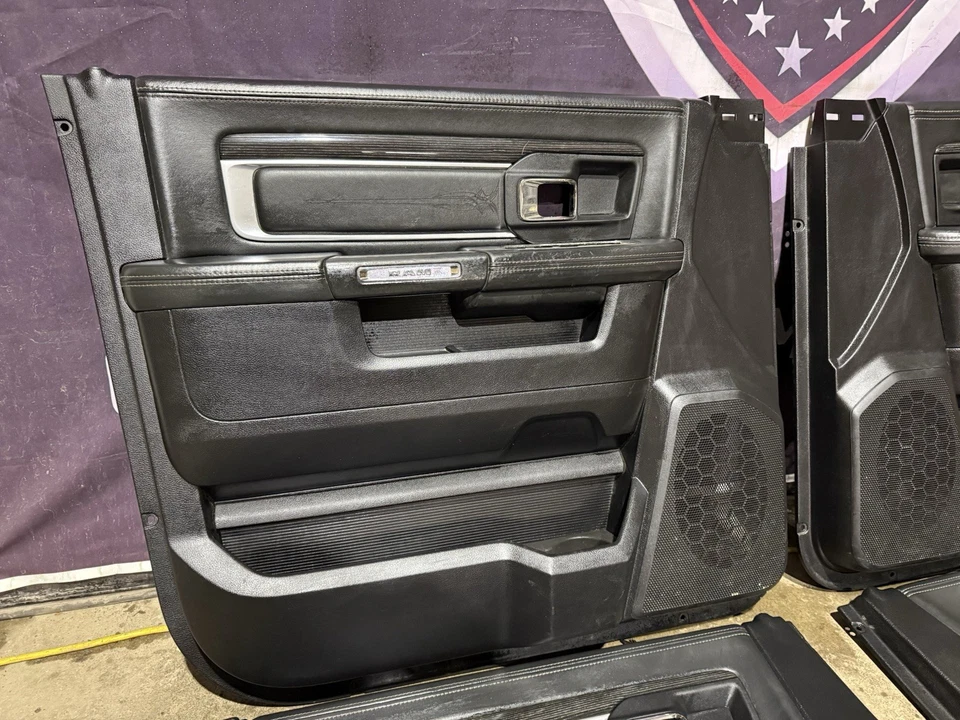 13-18 Ram 1500 2500 3500 Laramie Limited Doble Cabina Panel Puerta JUEGO 4 Cuero Negro Foto 4 de 4