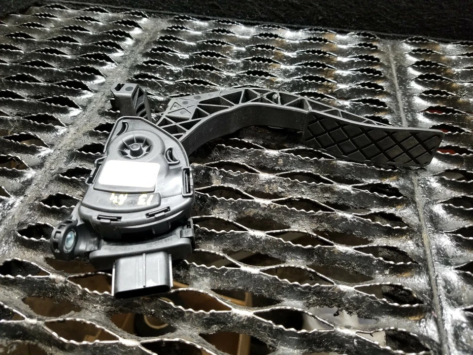 13 14 15 16 AUDI A4 2.0L ACELERADOR PEDAL ACELERADOR OEM Foto 4 de 4