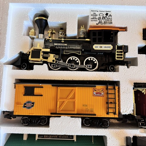 Vintage RIO GRANDE ROLL'N THUNDER Super Set Toy Railroad Train Set G-Scale - Picture 3 of 19