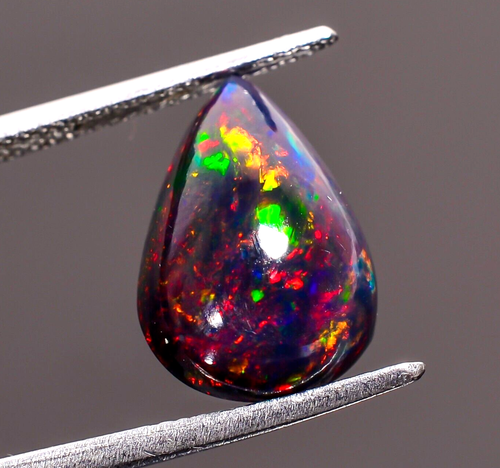 Natürlicher schwarzer äthiopischer Opal Birnenform Cabochon loser Edelstein 3,5 kt 14 x 10 x 6 mm