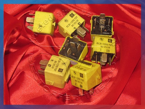 BMW E36 E34 E32 E38 E31 3 Z3 5 7 8 series DIODE RELAY WITH NOTCH LOCK 1378797 BMW E36 E34 E32 E38 E31 3 Z3 5 7 8 series DIODE RELAY WITH NOTCH LOCK 1378797