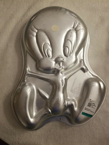 VINTAGE WILTON TWEETY BIRD MOLDED CAKE PAN - BRAND NEW - 1998 - Picture 1 of 3