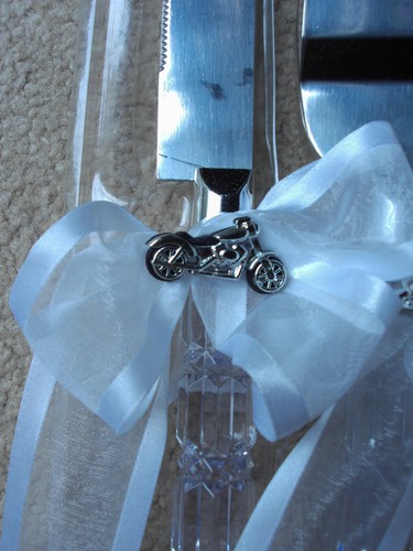 NEW MOTORCYCLE WEDDING GUEST BOOK, CAKE SERVERS, TOASTING GLASSES, GARTER - Picture 6 of 9