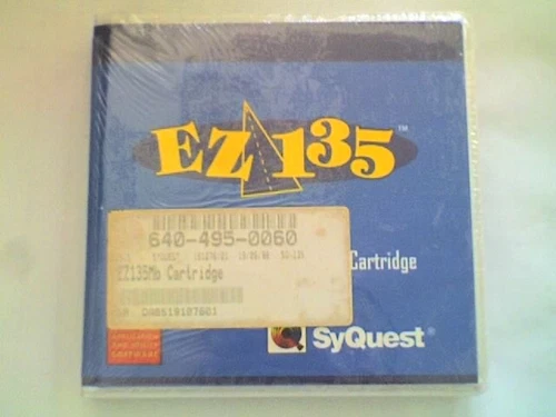 SYQUEST 3.5" 135Mb Disk - 1 Pack (1 Disk) - Plastic Wallet - PC Formatted - NOS