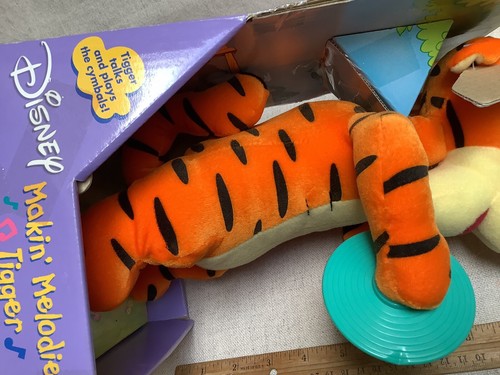 Disney Winnie the Pooh Makin’ Melodies Tigger Talking Singing Works! Video - Bild 8 von 9
