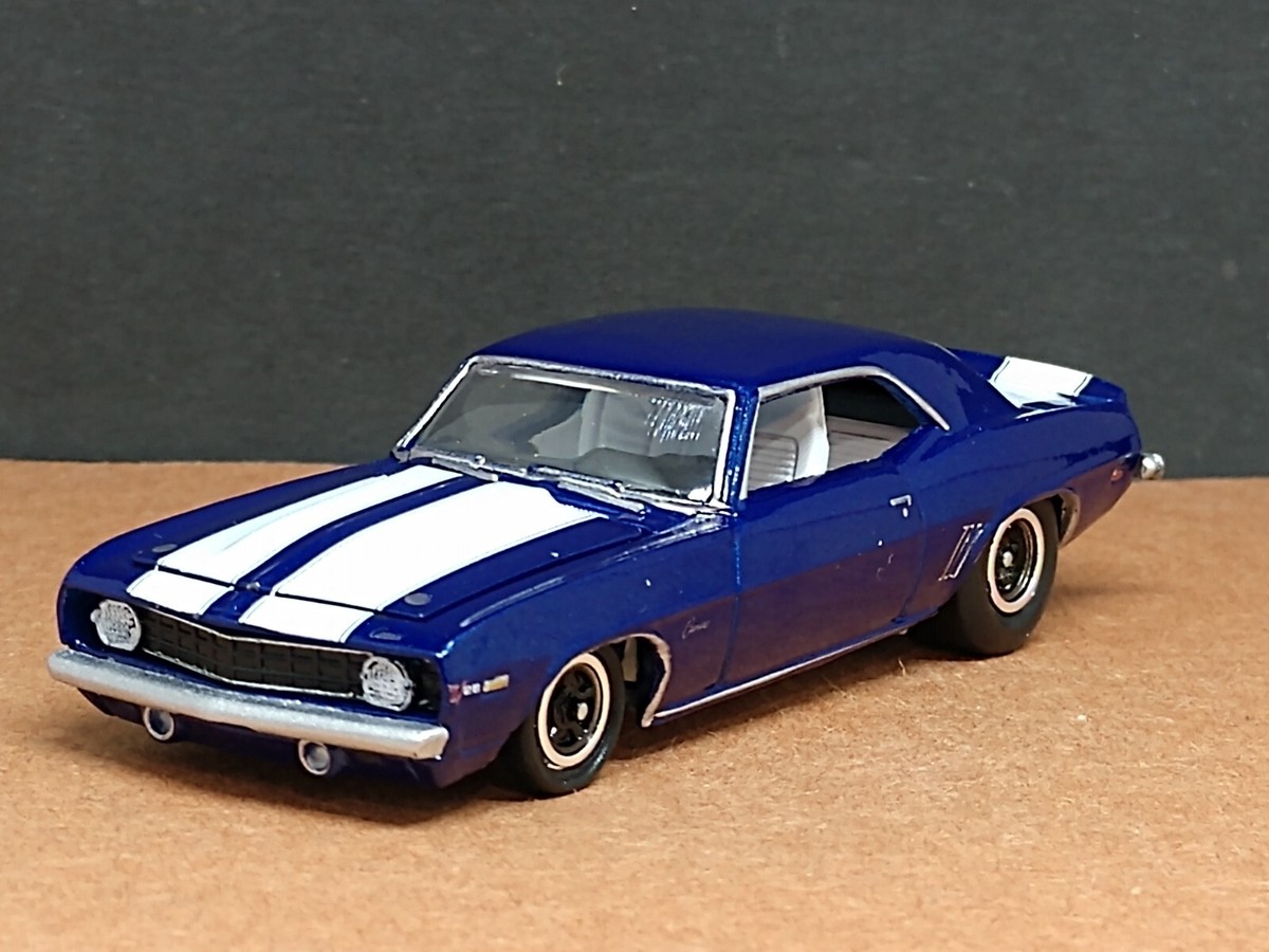ミニカー 1969 Chevy Camaro SS396 / Camaro Z-28 1969 CHEVY CAMARO Z/28 1/64 SCALE ADULT COLLECTIBLE LIMITED