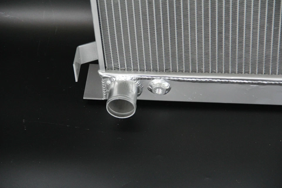 Radiador de 3 filas para motor Ford modelo 81A 85 78 48 40 modelo T picado 33-38 Foto 3 de 4