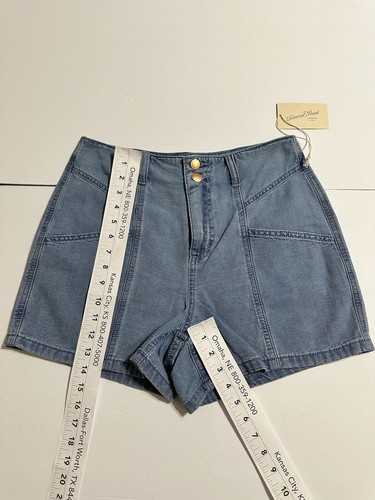 Universal Thread Women’s High Rise Midi Jean Shorts Blue Denim Pockets Size 6/28 - Picture 5 of 7