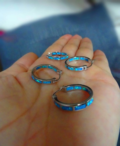 Blau Opal Creolen Feueropal Huggies Opal Hoops Silber Edelstahl beideseitig Neu - Bild 2 von 19