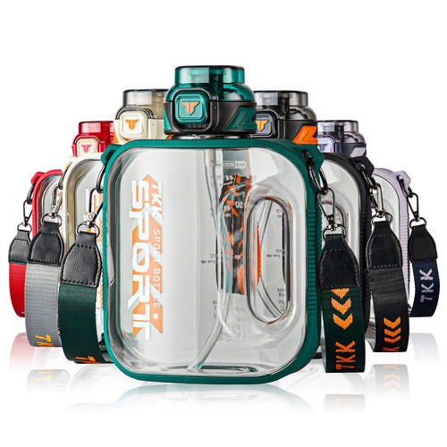 Half Gallon Water Bottle Jug with Straw Large Capacity Plastic Water Bottle D...