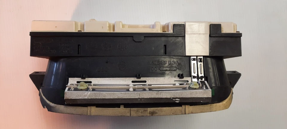 Cuadro de instrumentos velocímetro VW Jetta 1997 Foto 2 de 4