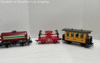 Lot Of 3 Train Cars Ft. Lgb 3006