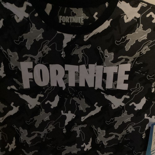 Fortnite Camouflage Floss Dance Moves Boys T-Shirt XL NWT - Picture 2 of 6