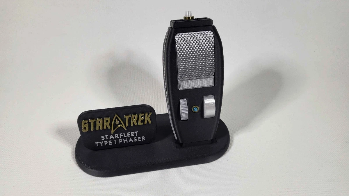 Star Trek Phaser Replica In Star Trek Original Series Collectibles