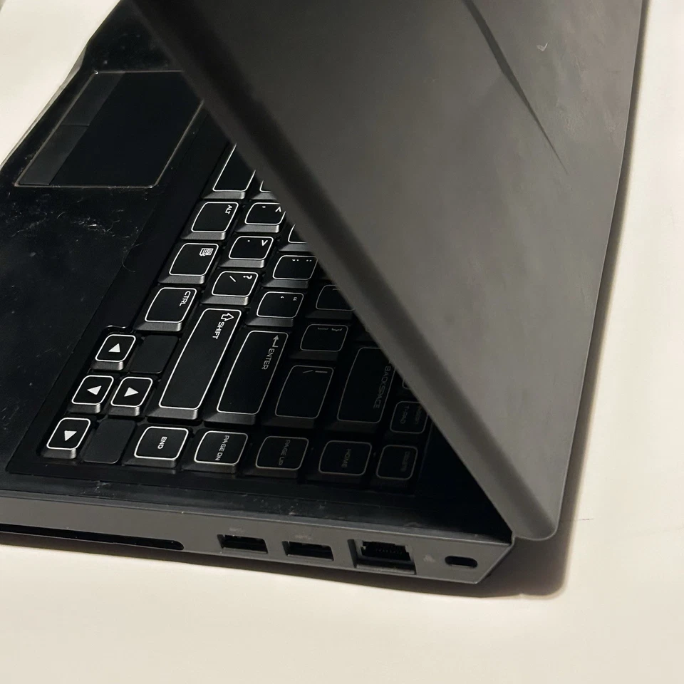 Alienware M14x 14" i5 2.6 GHz, 6GB RAM, 512GB SSD, BEEPS As Is For Parts - Image 3 of 4