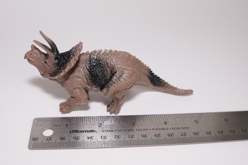 Realistische Triceratops Dinosaurier Figur Spielzeug 6 Zoll - Jurassic Dino Sammlerstück - Bild 3 von 10