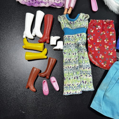Lot of 3 Vintage -1966 BARBIE DOLLS(magic Move)Malaysia,China & Taiwan clothes - Picture 13 of 18