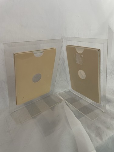Par de marcos de fotos Lucite transparentes y adornos dorados 3x5 MCM vintage años 70 Taiwán - Imagen 8 de 8