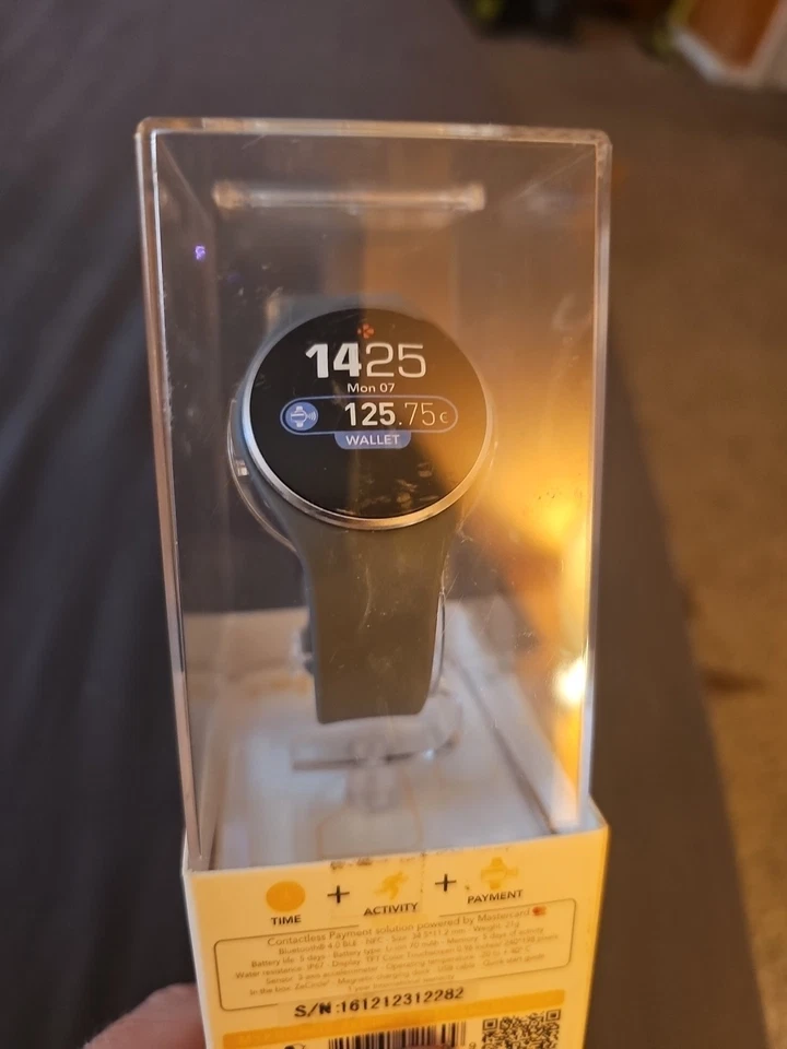 MyKronoz ZeCircle Activity Tracker W/NFC Contactless Payment  - Image 2 of 4