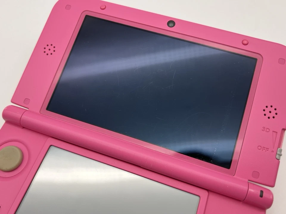Nintendo 3DS XL Handheld Konsole in Pink | Rosa + Ladekabel & 3x Spiele | GUT - Bild 3 von 4