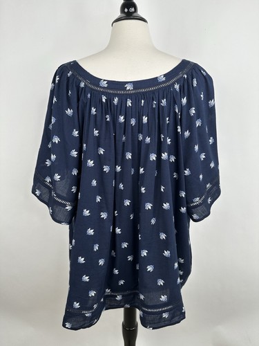 NWT Old Navy V-neck Lace Trim Top 4X 28 30 Navy Blue Print Short Flutter Sleeve - Picture 9 of 13