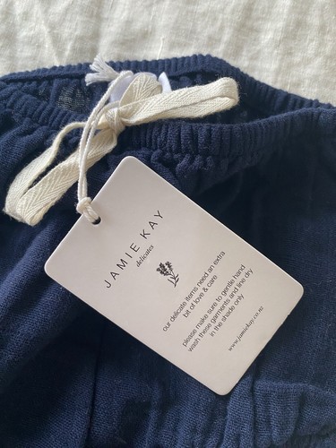 NEU JAMIE KAY BIO MUSSELIN BAUMWOLLE MARINEBLAU BLUMEN HOSE 2Y - Bild 2 von 4